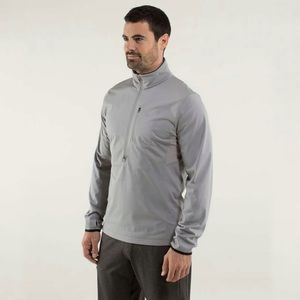 Lululemon 1/2 Zip Cypress Run Pullover with the chest packet in grey& lime sz M